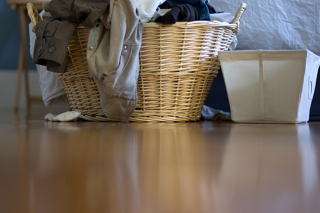 Wicker laundry basket